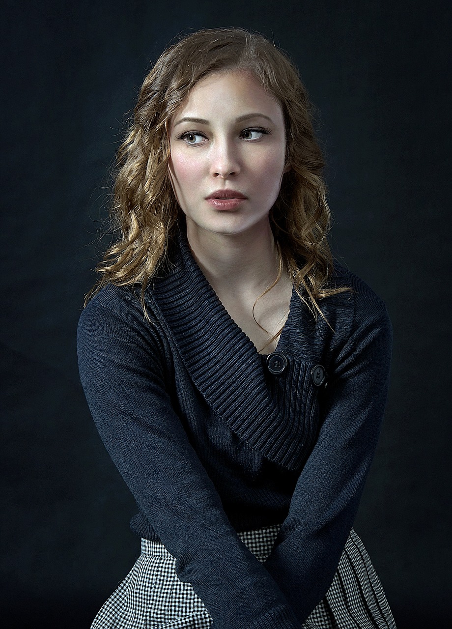 woman-3567600_1280